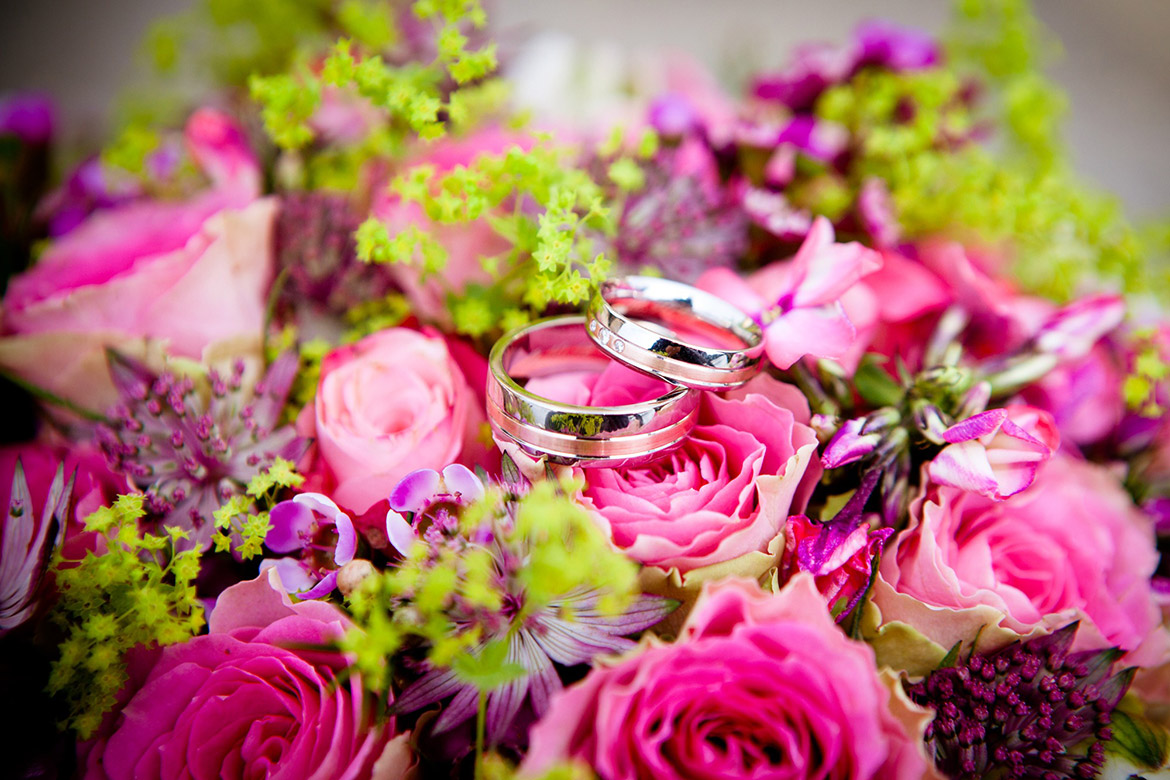 These Flower Girl Grandmas Totally Won This Wedding