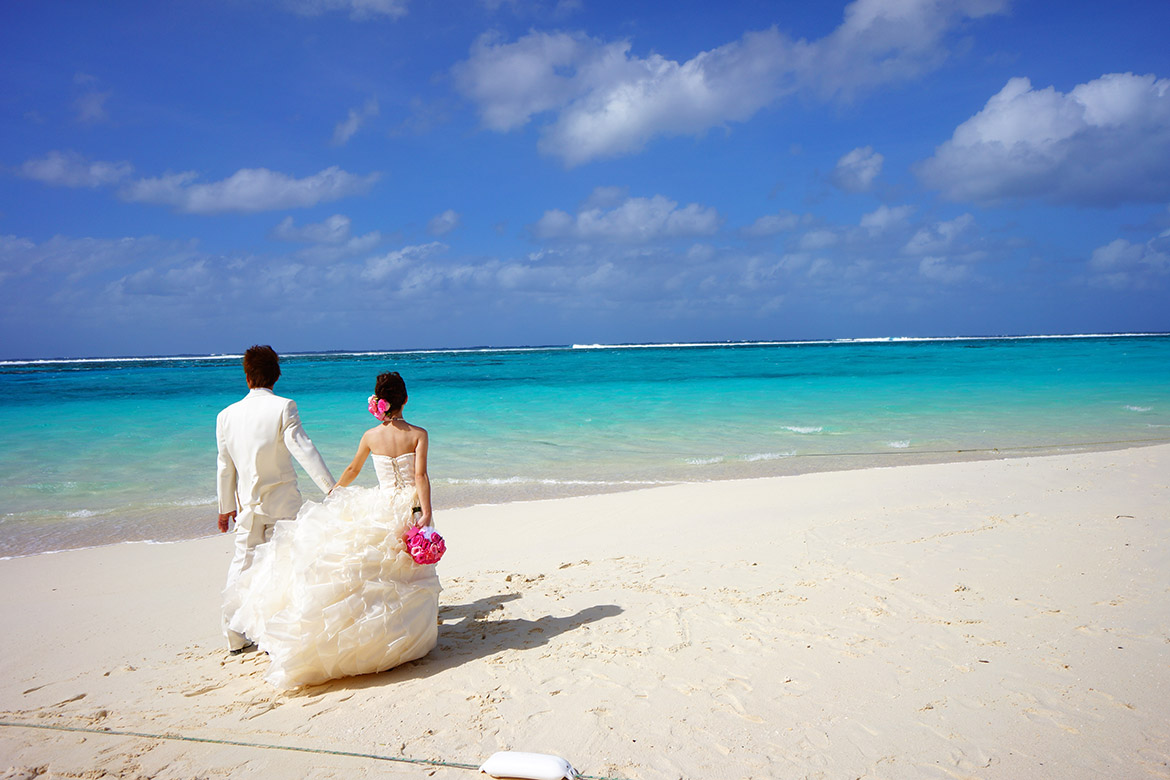 10 Mistakes Couples Make When Booking Their Honeymoons